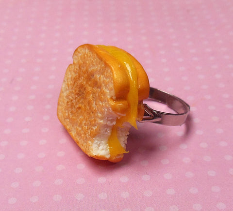 Grilled Cheese Sandwich Ring