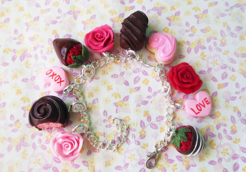 Valentines Day Bracelet, Valentines Charm Bracelet, Valentines Day, Valentine, Romantic, Love, Pink, Red, Dessert, Food, Candy, Polymer Clay