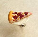 Pepperoni Pizza on Paper Plate Ring